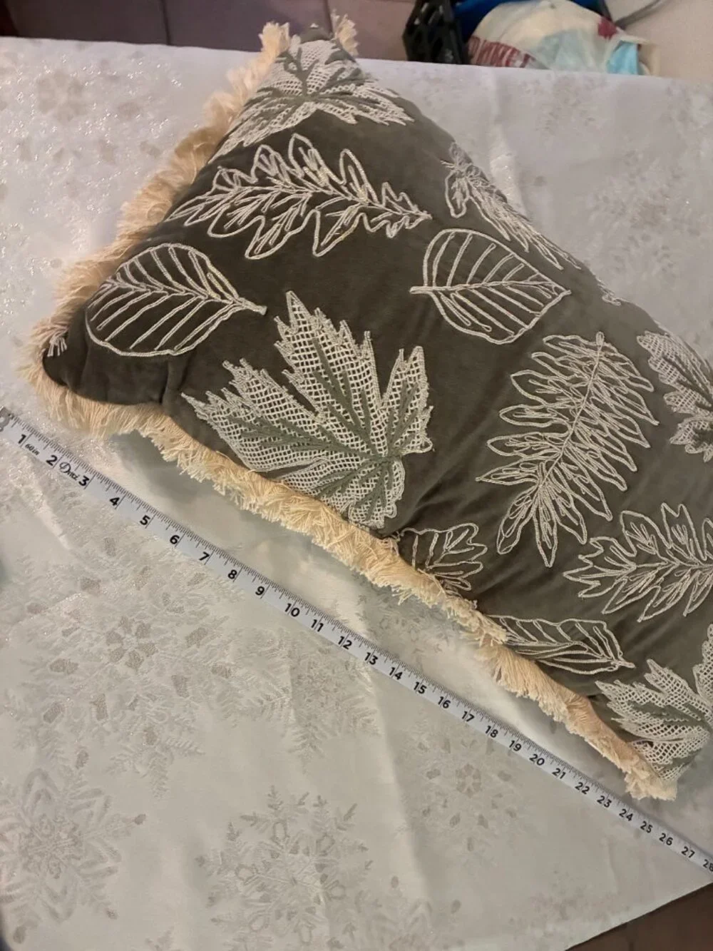 Total Home Ltd. Olive Green and Cream Fall Leaves Decorative Pillow. NWT